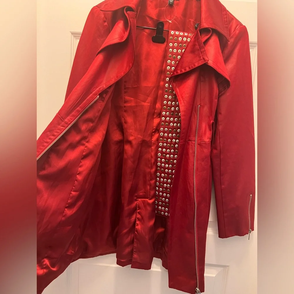 BeBe used Red coat with belt - Picture 2 of 12